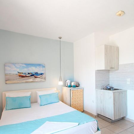 Angelos Studios Vromolimnos Oda fotoğraf